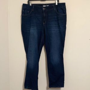Lee Regular Fit Straight Leg Mid Rise Size 18W P Dark Blue Jeans